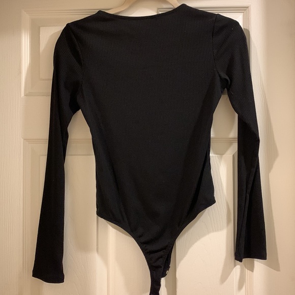 Black Long Sleeve Cut Out Bodysuit - Picture 2 of 2